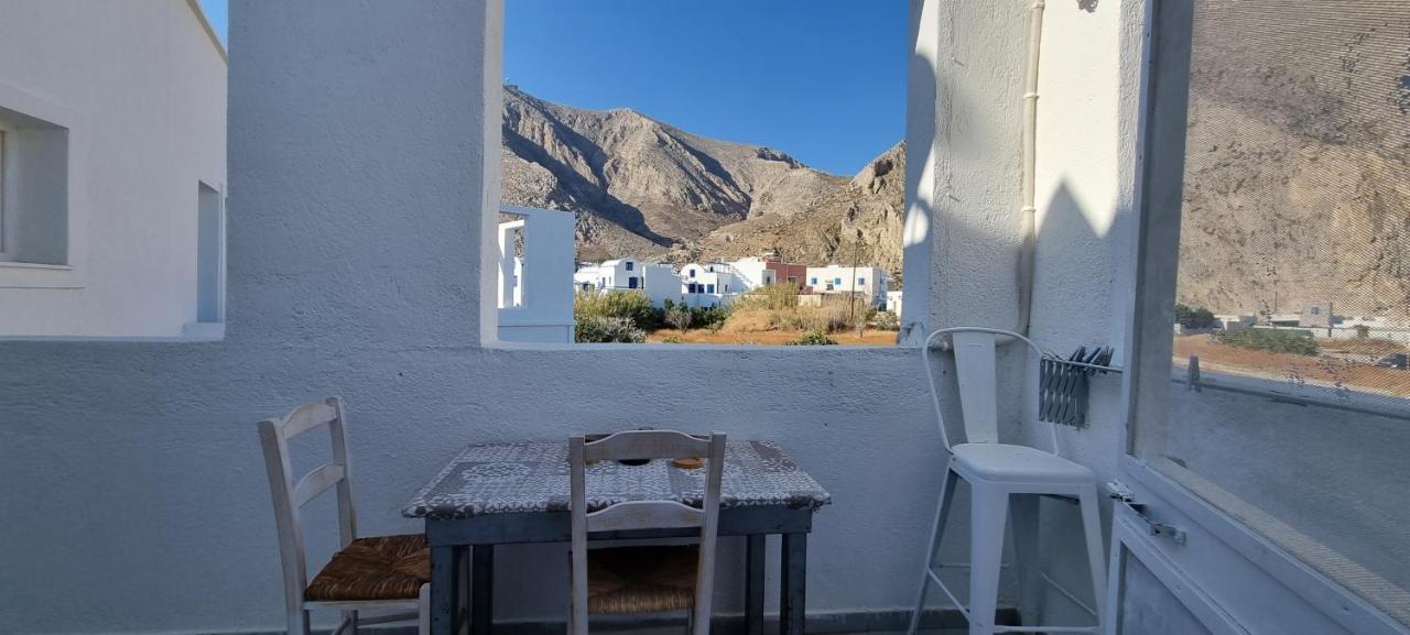 Aparthotel Three Harites Perissa  Exterior foto