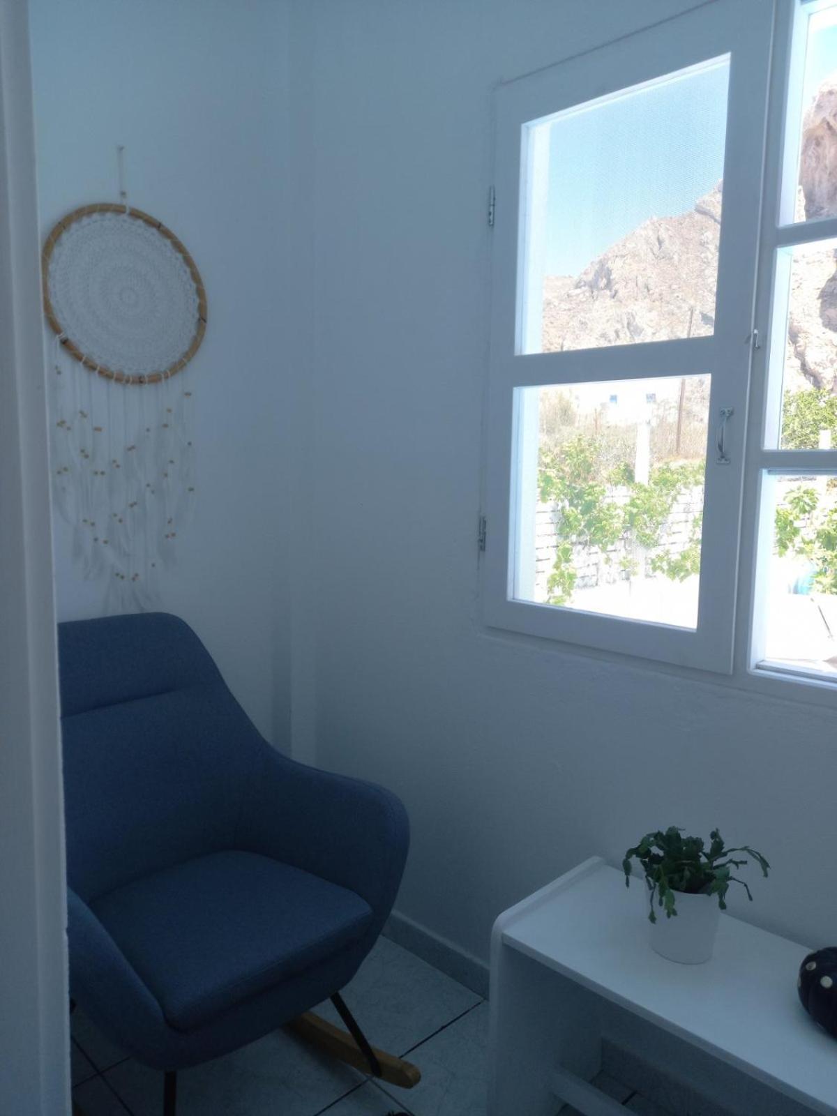 Aparthotel Three Harites Perissa  Zimmer foto