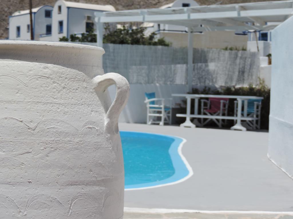 Aparthotel Three Harites Perissa  Exterior foto