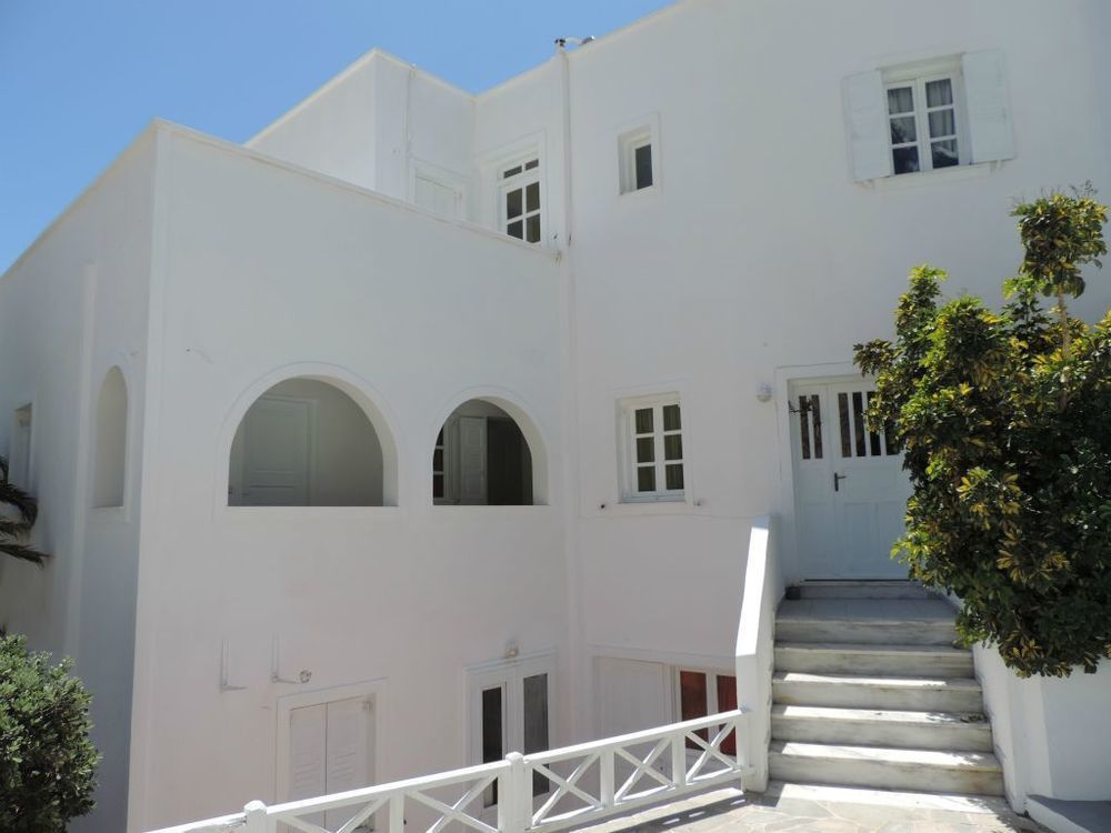 Aparthotel Three Harites Perissa  Exterior foto
