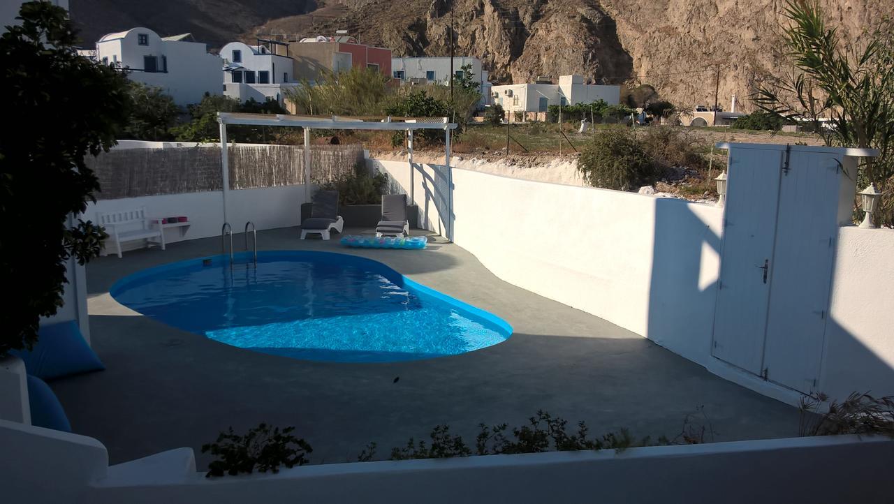 Aparthotel Three Harites Perissa  Exterior foto